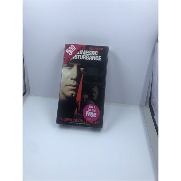 Domestic Disturbance (VHS, 2002). John Travolta, Vince Vaughn - Picture 3 of 7